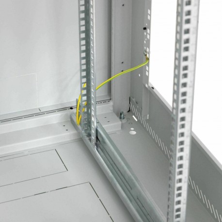 Samostoječi kabinet Triton 22U 1080 800x800, siv, sestavljen