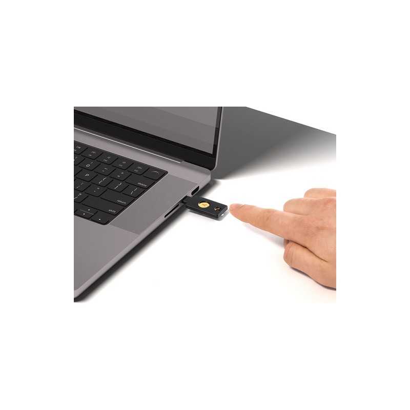 Varnostni ključ Yubico Security Key C NFC, FIDO2 U2F, USB-C, črn