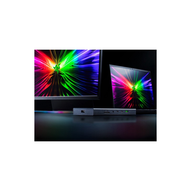 Priklopna postaja USB-C Razer USB 4 Dock, 14 v 1, črna