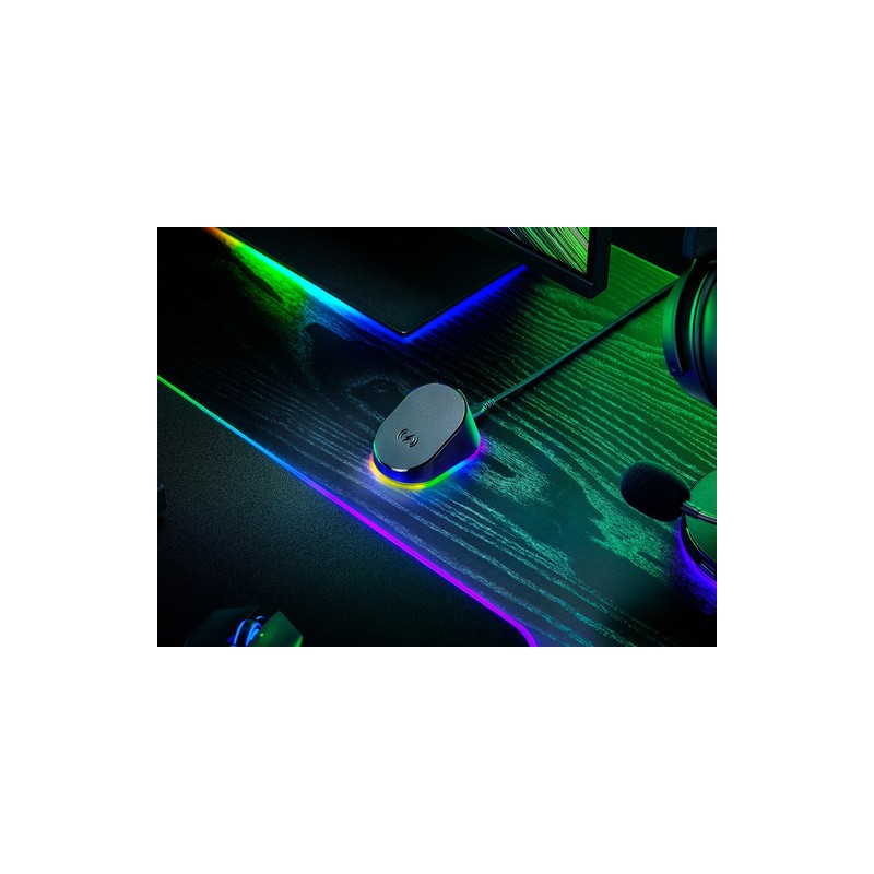 Polnilna postaja Razer Mouse Dock Pro s polnilnim ploščkom
