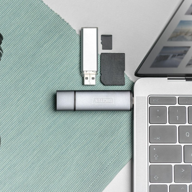 Čitalec kartic DIGITUS USB 3.0 in TIP-C zunanji dongle DA-70886