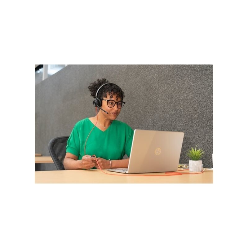 Slušalke Poly Blackwire 8225 Microsoft Teams, črne, 8X225AA