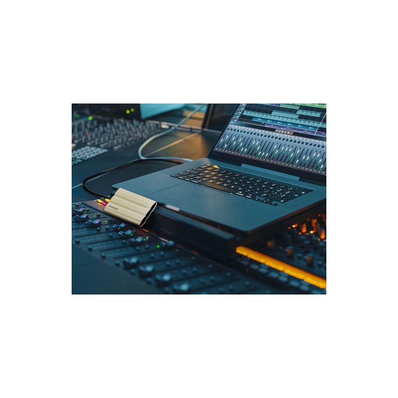 Zunanji SSD disk 2TB NVMe Samsung T7 Shield, črn, MU-PE2T0S/EU