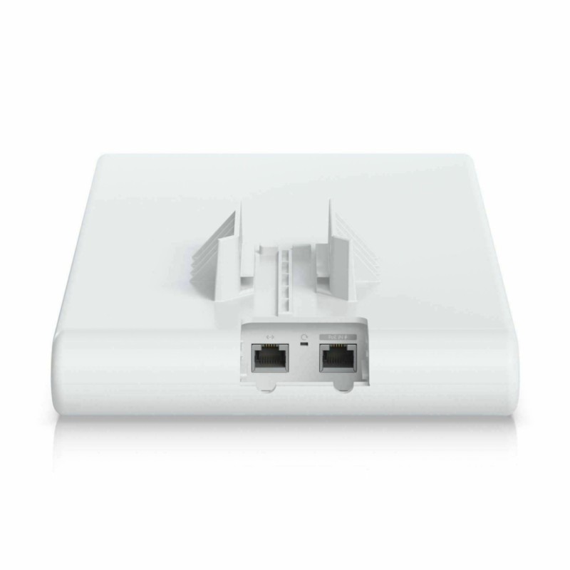 Dostopna točka (access point) Ubiquiti UAP-AC-M-PRO-5