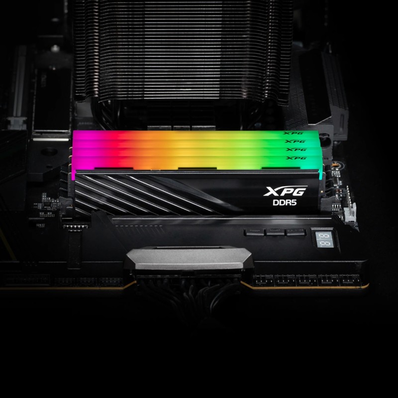 Pomnilnik DDR5 32GB (2x16GB) 5600MHz XPG Lancer Blade RGB