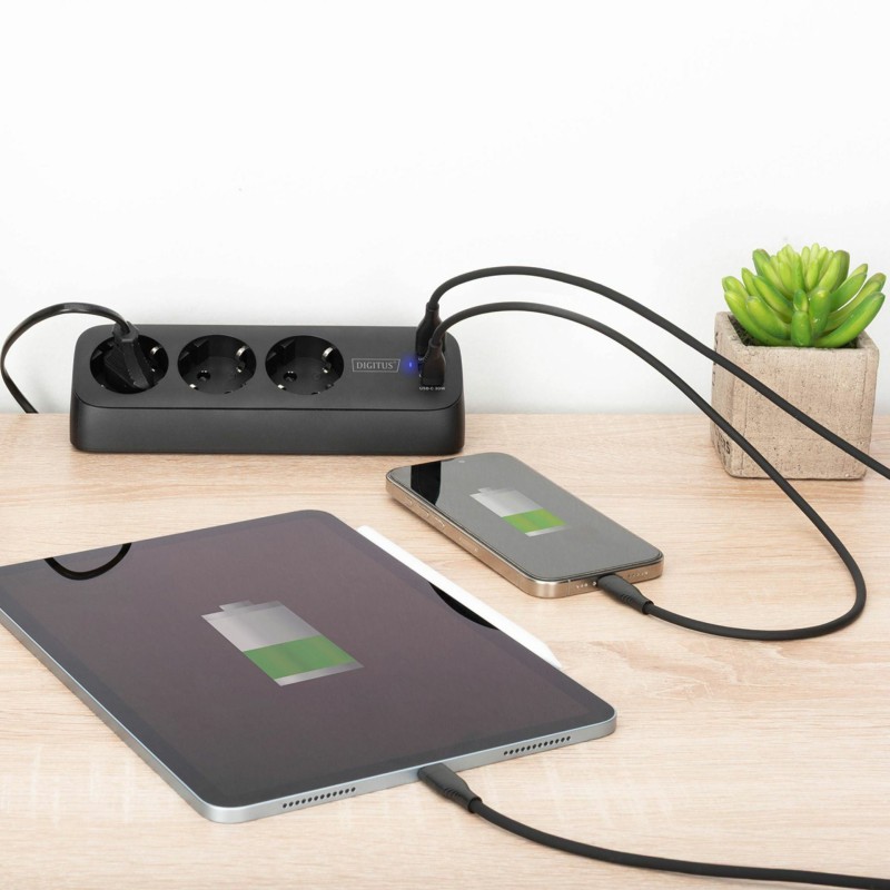 Razdelilec Digitus 3x250V 2xUSB TipA TipC 1,5m namizni črn