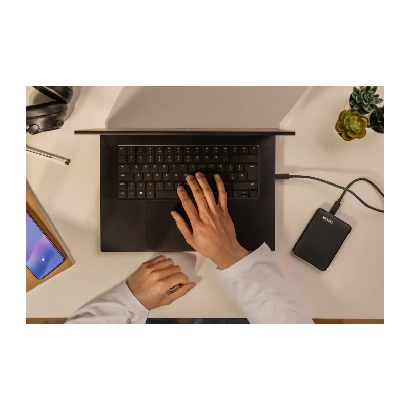 Zunanji disk 5TB WD Elements USB-C, črn